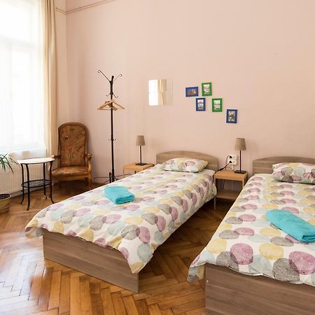 Hostel Downtown Oasis Budapeszt Zewnętrze zdjęcie
