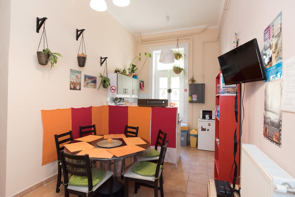 Hostel Downtown Oasis Budapeszt Zewnętrze zdjęcie