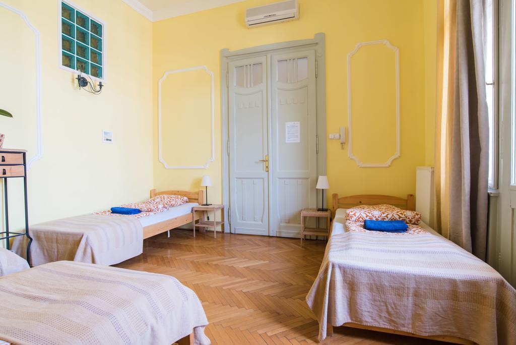 Hostel Downtown Oasis Budapeszt Zewnętrze zdjęcie